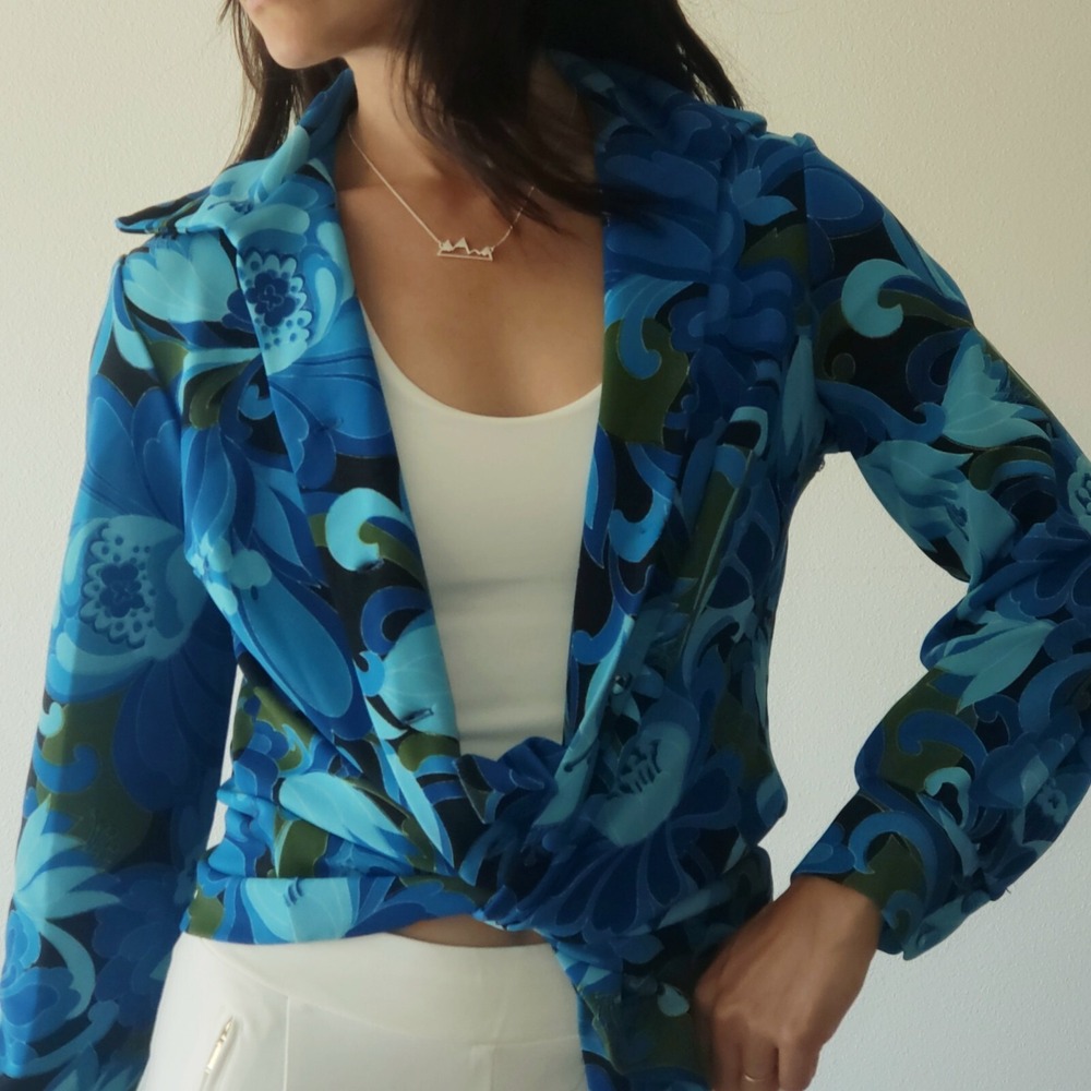 1960s 1970s Vintage Midcentury Midnight Blue Floral Button Up Blouse - Picture 2 of 8